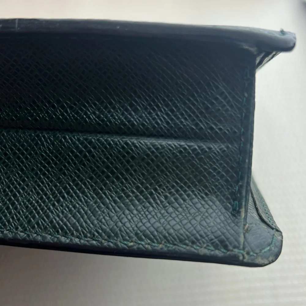 LV Green Taiga Laguito Briefcase 💼 Auth. Brass hardware vintage size 15:11:2”